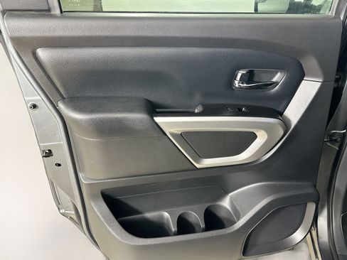 Used 2019 Nissan Titan SV w/ SV Convenience Package AWD/4WD image 33