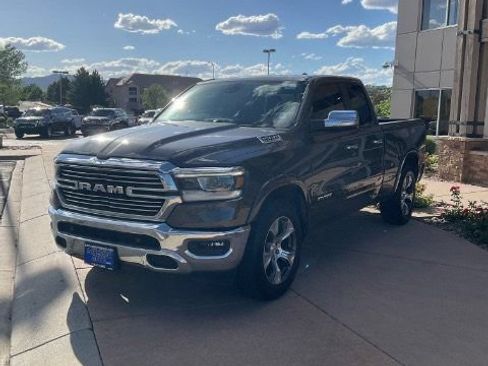 Used 2019 RAM 1500 Laramie AWD/4WD image 3