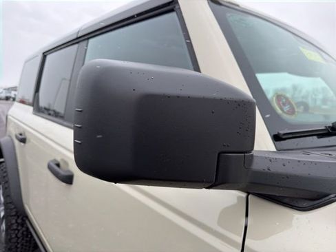 Certified 2025 Ford Bronco Badlands image 4