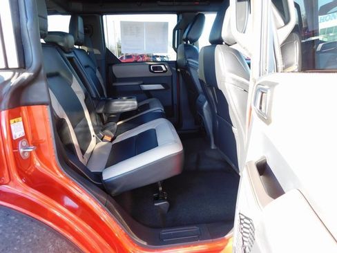 Used 2023 Ford Bronco Wildtrak image 22