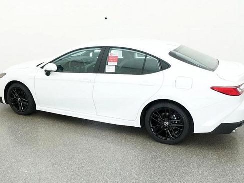 New 2026 Toyota Camry SE image 33