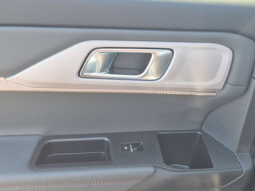 Used 2025 Ford Explorer Active RWD image 26