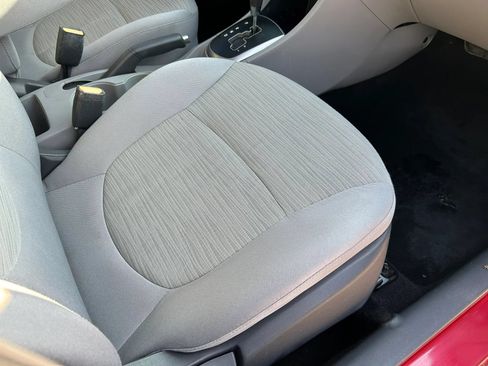 Used 2017 Hyundai Accent SE FWD image 14