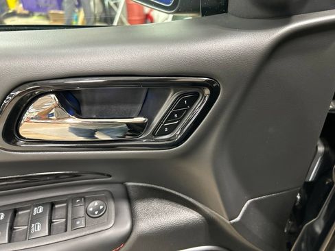 Used 2025 Dodge Durango GT AWD/4WD image 15
