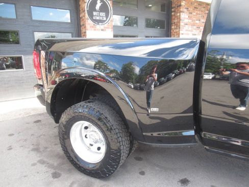Used 2023 RAM 3500 Limited AWD/4WD image 4