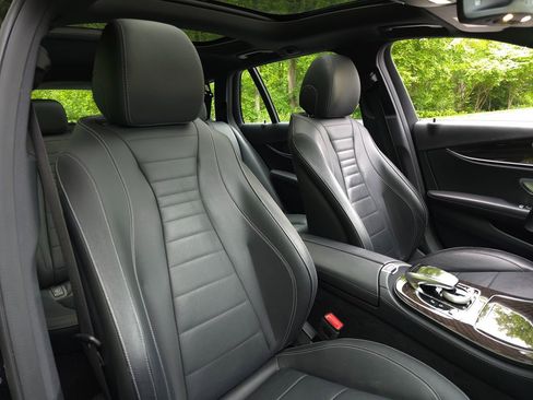 Used 2019 Mercedes-Benz E 450 4MATIC Wagon w/ Premium Package image 21