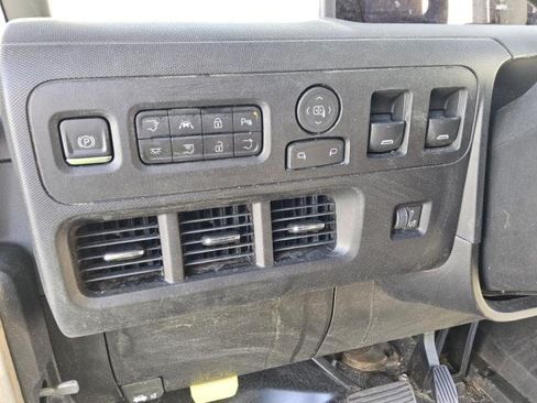 Used 2023 Chevrolet Brightdrop 600 w/ Active Safety Package 2 AWD/4WD image 6