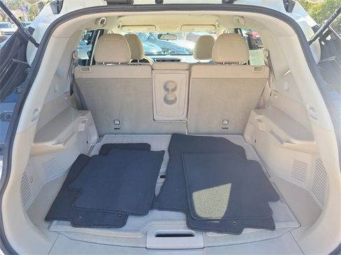 Used 2015 Nissan Rogue SV image 11