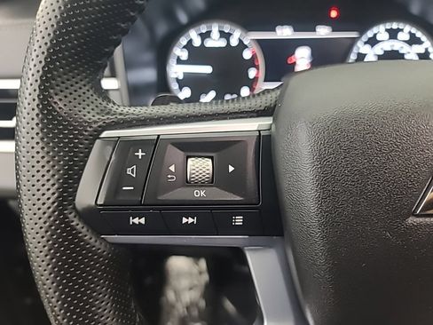 Used 2025 Mitsubishi Outlander SE AWD/4WD image 28