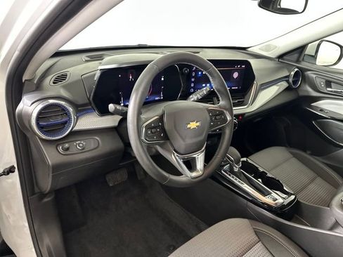 Used 2024 Chevrolet Trax LT w/ Driver Confidence Package image 13