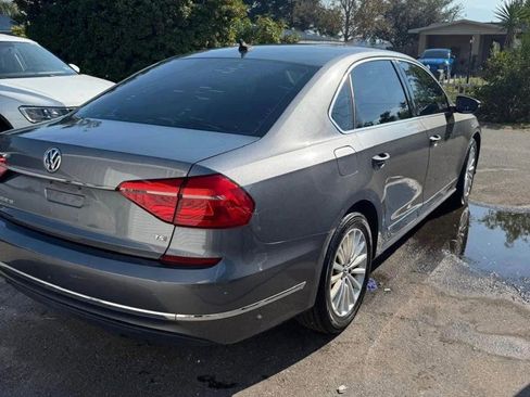 Used 2016 Volkswagen Passat 1.8T SE image 3