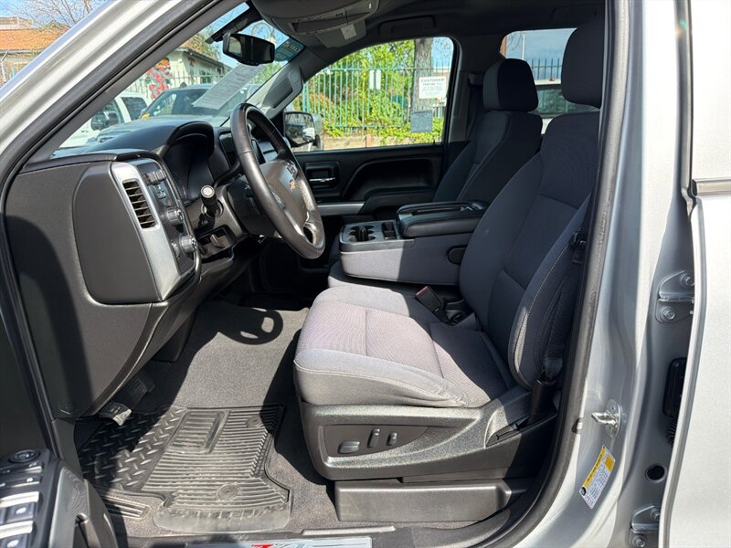 Used 2018 Chevrolet Silverado 1500 LT w/ All Star Edition AWD/4WD image 13