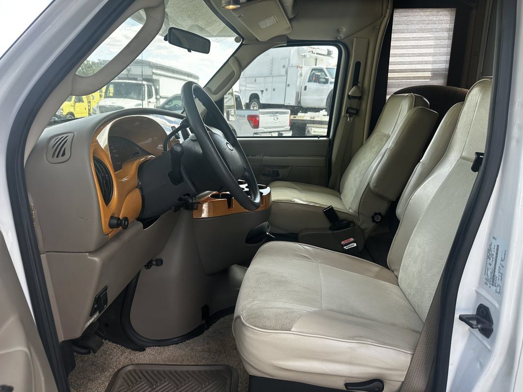 Used 2006 Ford E-450 and Econoline 450 RWD image 15