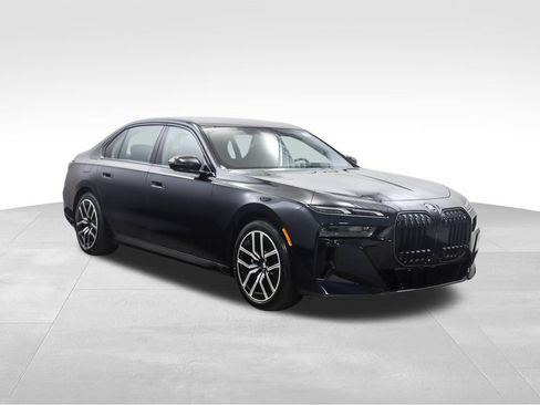 New 2026 BMW 740i xDrive image 7