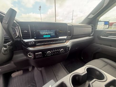 Used 2023 Chevrolet Silverado 1500 RST AWD/4WD image 25