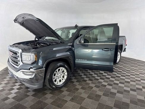 Used 2017 GMC Sierra 1500 SLE w/ SLE Value Package AWD/4WD image 12