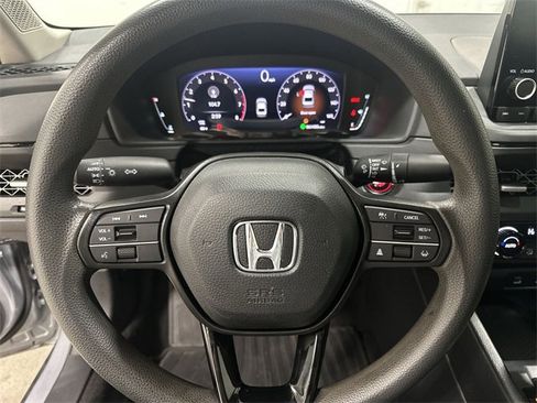 Used 2023 Honda Accord EX image 18