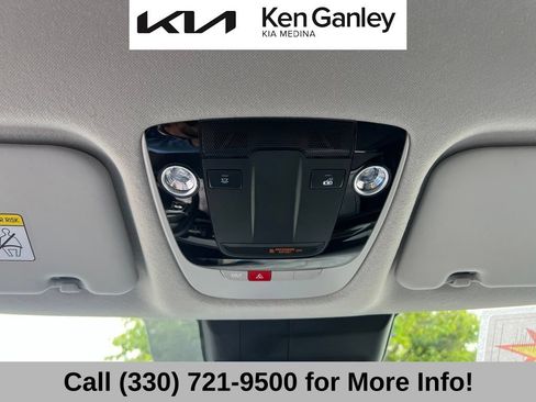 Used 2025 Kia Seltos S AWD/4WD image 40