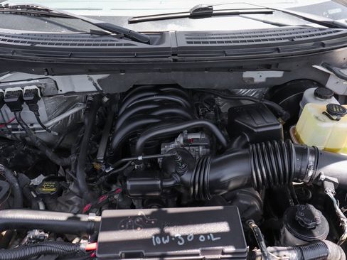 Used 2010 Ford F150 XLT image 10