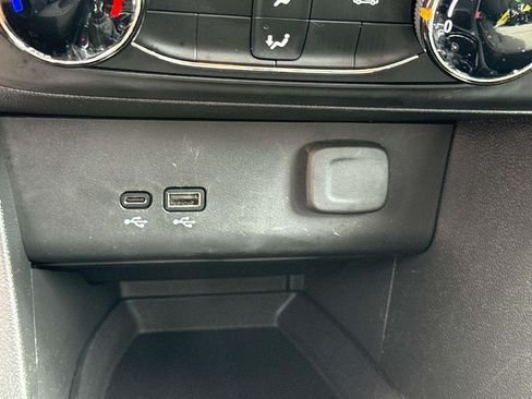 Used 2025 Buick Encore GX Preferred FWD image 28