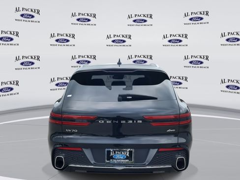 Used 2022 Genesis GV70 2.5T w/ Advanced Package image 4