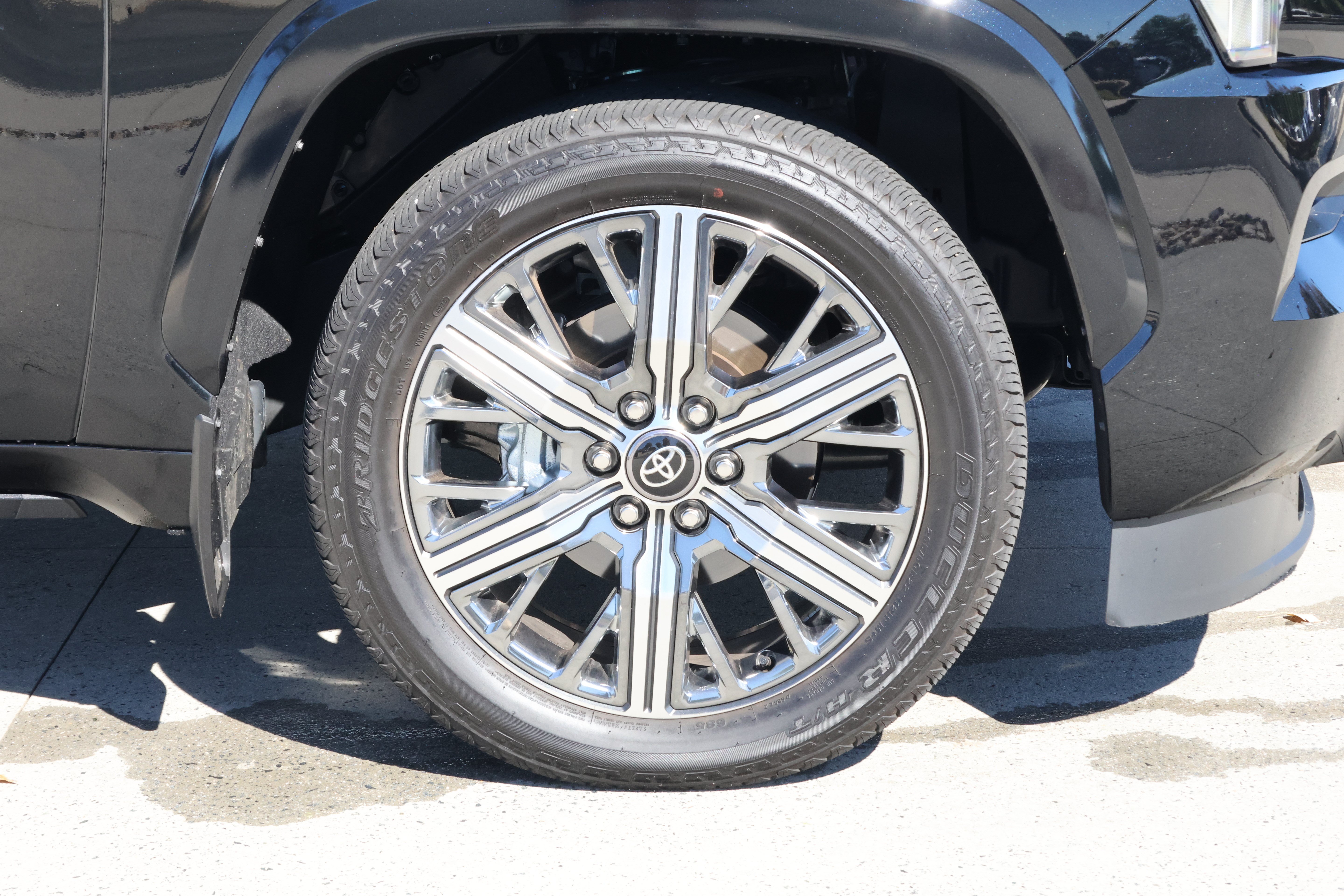 Used 2026 Toyota Sequoia Capstone AWD/4WD image 11