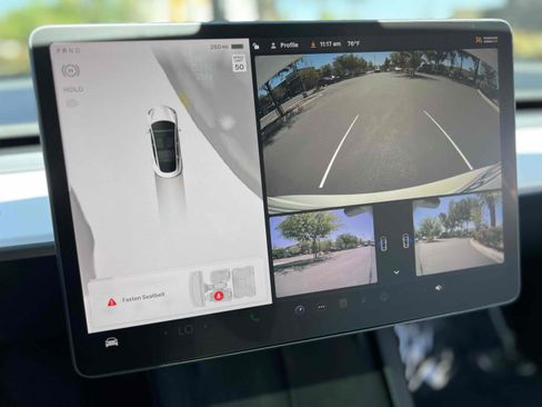 Used 2023 Tesla Model 3 Standard Range image 5