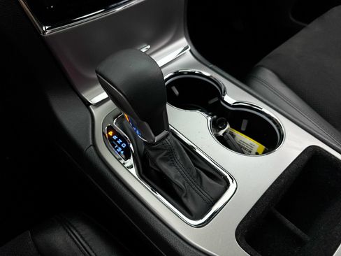 Used 2019 Jeep Grand Cherokee Altitude RWD image 25