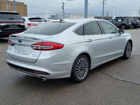 Used 2018 Ford Fusion Titanium image 4