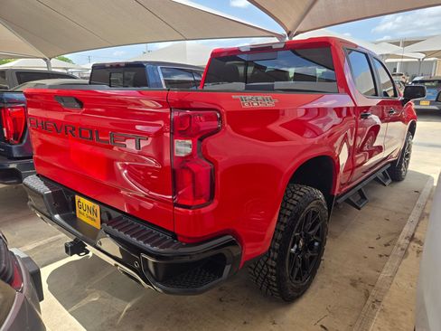 Used 2021 Chevrolet Silverado 1500 LT Trail Boss w/ Convenience Package II AWD/4WD image 8