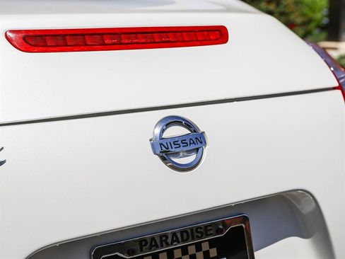 Used 2010 Nissan 370Z Coupe RWD image 9