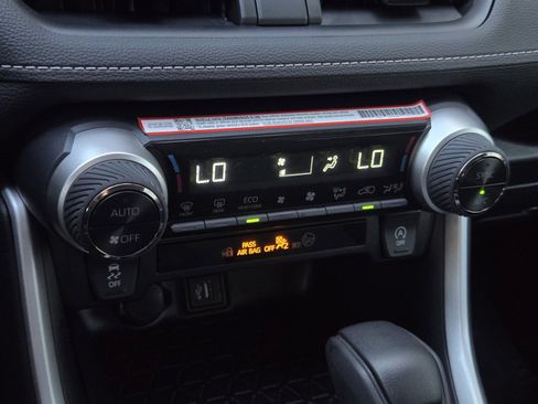 Certified 2025 Toyota RAV4 XLE image 19