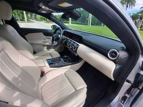 Used 2025 Mercedes-Benz CLA 250 4MATIC image 42
