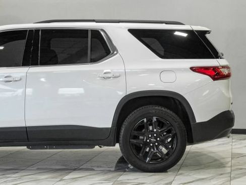 Used 2020 Chevrolet Traverse LT FWD image 19