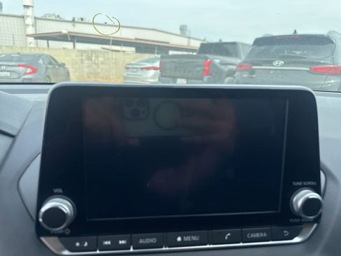 Used 2024 Nissan Sentra SV image 21