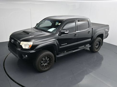Used 2013 Toyota Tacoma 4x4 Double Cab w/ TRD Sport Pkg image 24
