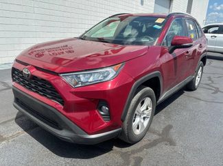 Used 2021 Toyota RAV4 XLE FWD video 1