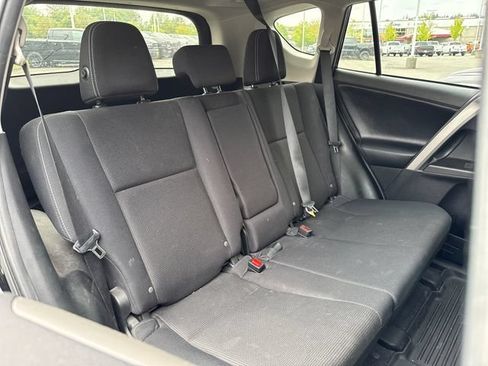 Used 2018 Toyota RAV4 XLE w/ Plus Extra Value Package AWD/4WD image 18
