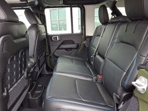 Used 2023 Jeep Wrangler Unlimited Rubicon 4xe w/ Cold Weather Group AWD/4WD image 8