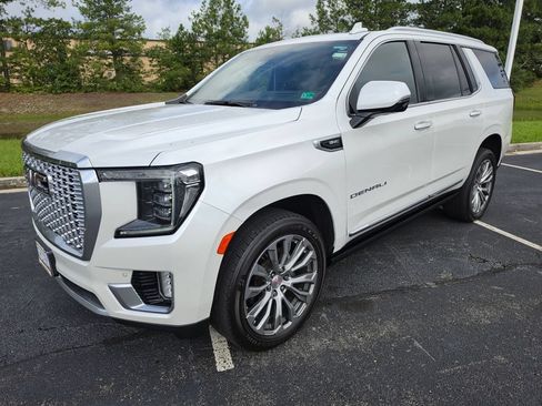 Used 2021 GMC Yukon Denali w/ Denali Premium Package AWD/4WD image 5