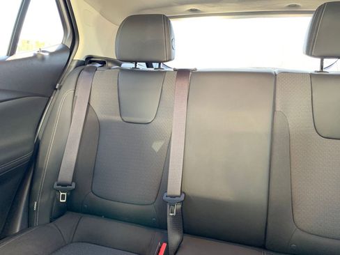 Used 2025 Buick Encore GX Preferred image 37