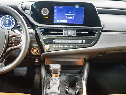 Used 2023 Lexus ES 350 image 12