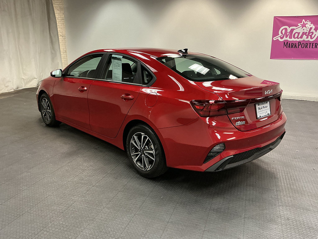 Used 2024 Kia Forte LXS w/ LXS Technology Package FWD image 3