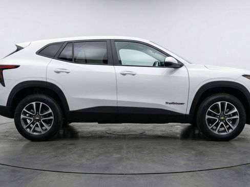 Used 2025 Chevrolet TrailBlazer LT image 11