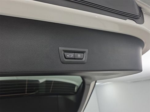 New 2026 BMW X3 xDrive30 w/ Premium Package image 13