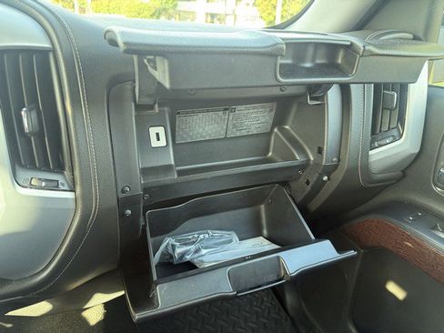 Used 2017 GMC Sierra 1500 SLE image 36