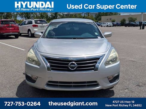Used 2014 Nissan Altima 2.5 S w/ Sport Value Package FWD image 8