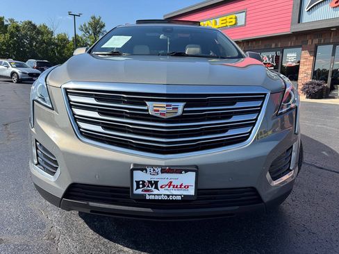 Used 2017 Cadillac XT5 Luxury w/ Driver Awareness Package FWD image 2