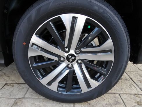 New 2025 Mitsubishi Outlander Sport SE image 11