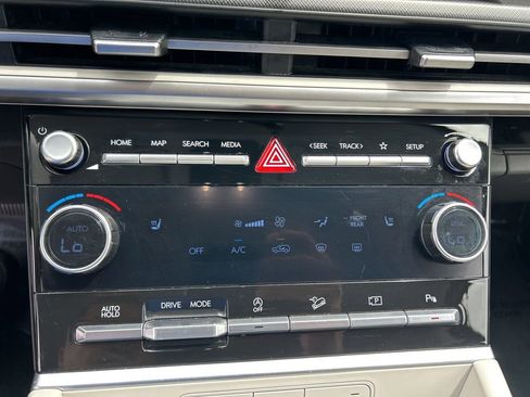 Used 2024 Hyundai Santa Fe SEL FWD image 40